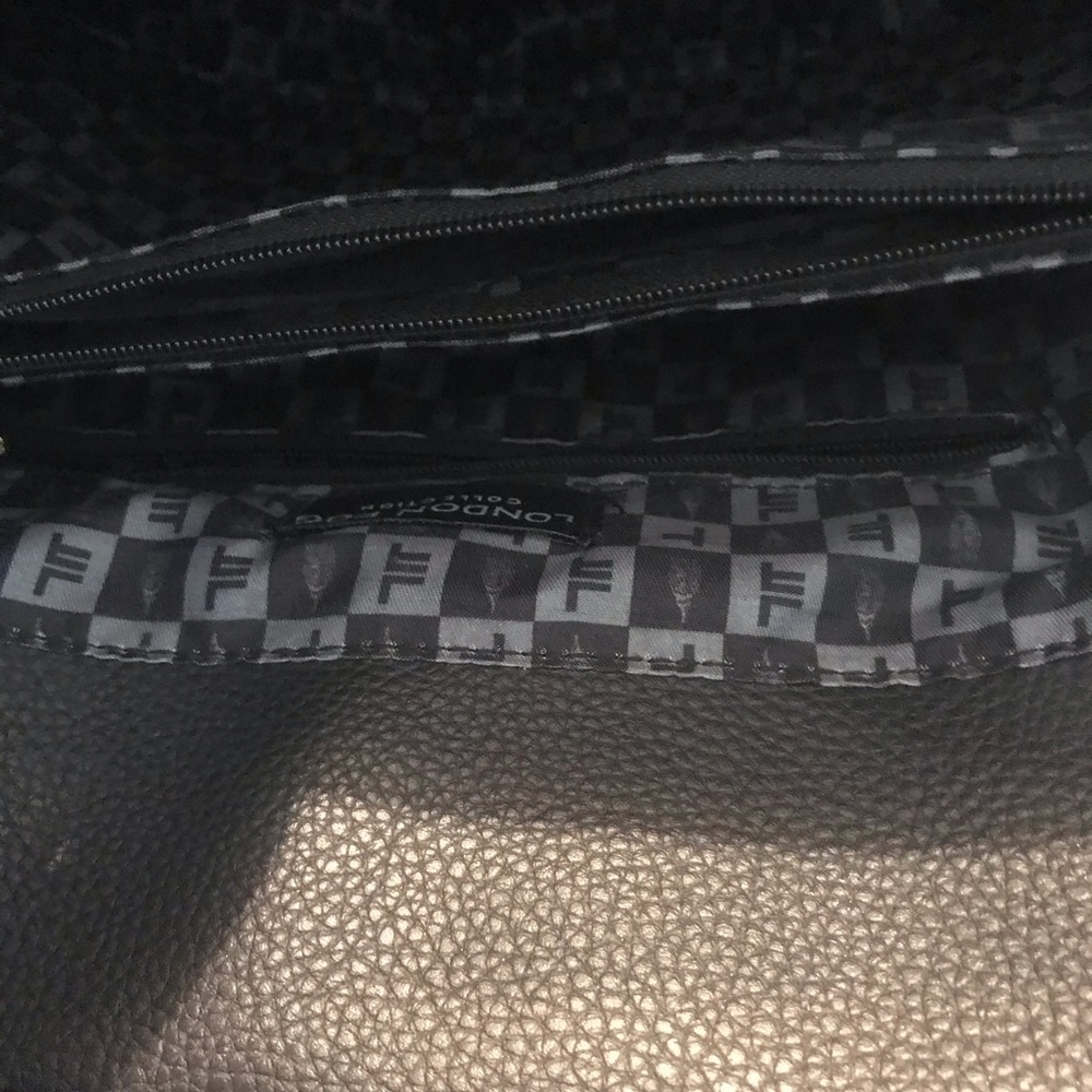 London Fog two strap black purse - Picture 5 of 8